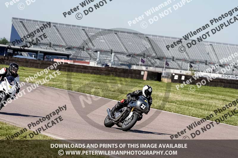 Rockingham no limits trackday;enduro digital images;event digital images;eventdigitalimages;no limits trackdays;peter wileman photography;racing digital images;rockingham raceway northamptonshire;rockingham trackday photographs;trackday digital images;trackday photos